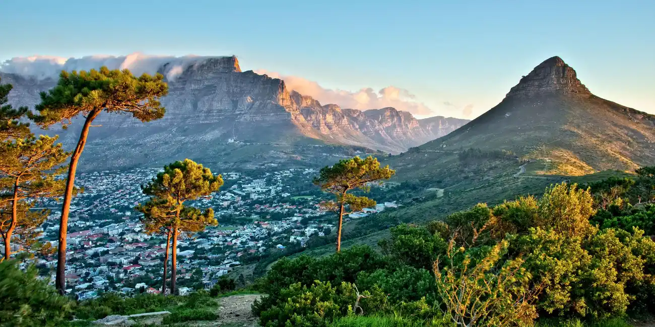 Explore the diverse landscapes, vibrant cities, and rich wildlife of South Africa. Tourist Bus Tours to Visit South Africa, Africa.